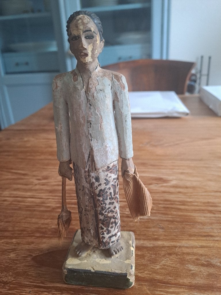 Antiek houten Indonesisch/javaans volkskunst beeldje, Antiek en Kunst, Minder dan 20 cm, Ophalen of Verzenden, Beeld, Hout