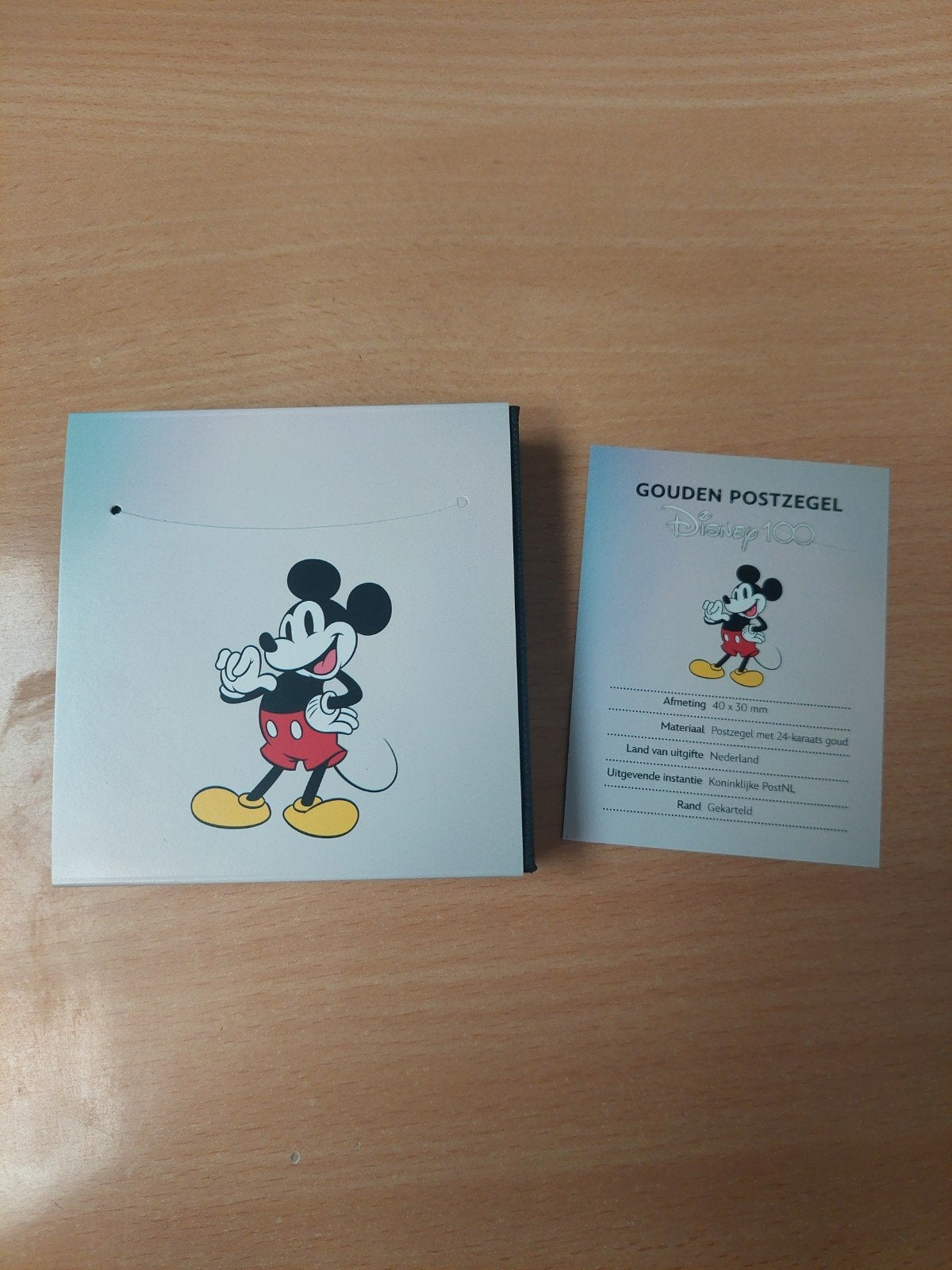 Gouden postzegel 100 Jaar Disney (Mickey Mouse) PostNL 2023, Postzegels en Munten, Ophalen of Verzenden, Na 1940, Postfris
