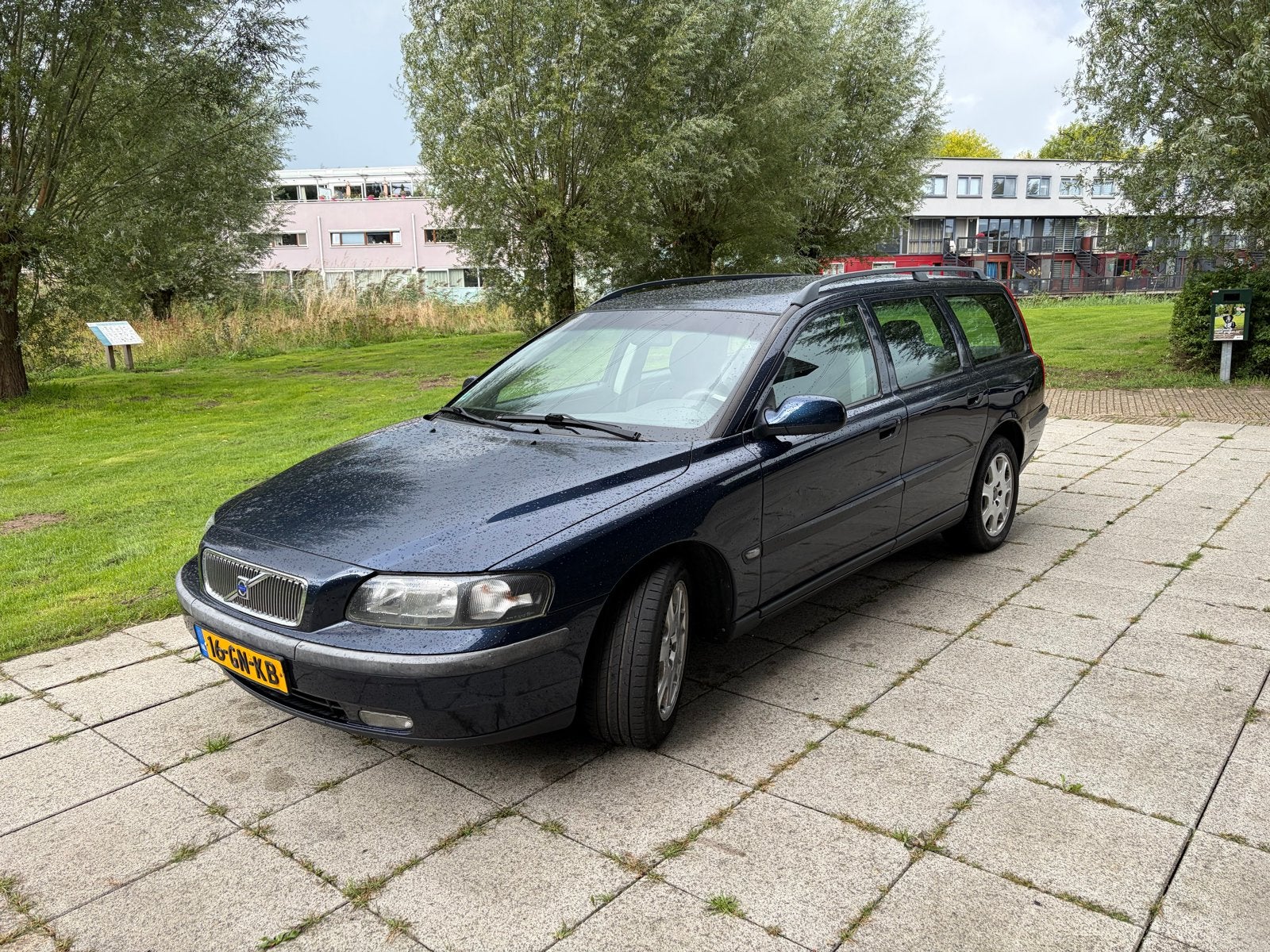 Volvo V70 2.4 170PK AUT 2001 Blauw, 1800 kg, Blauw, Stationwagon, 2435 cc