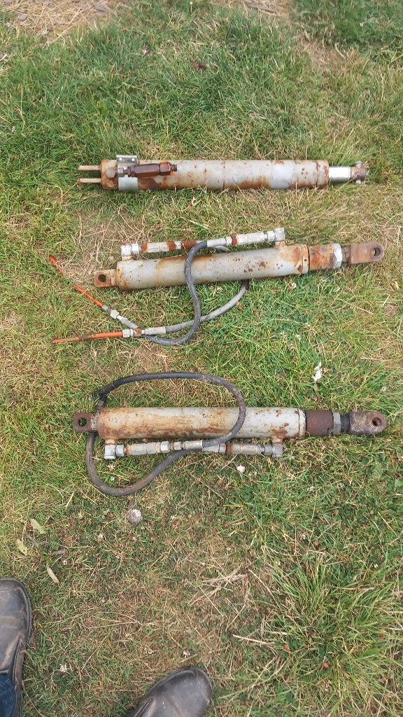 Hydrolische cilinders, Doe-het-zelf en Verbouw, Ophalen, Gebruikt, IJzer