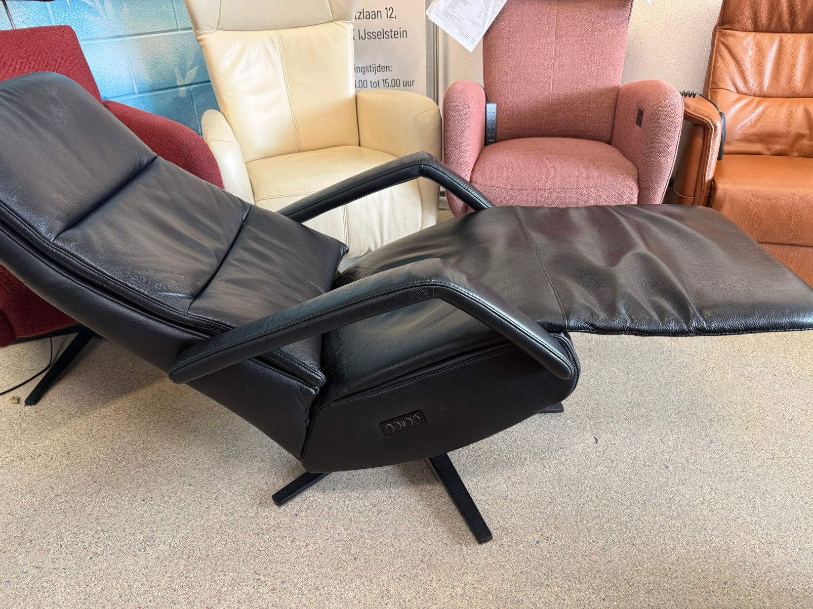 Prominent relax fauteuil relaxstoel gratis bezorging, Ophalen of Verzenden, Zo goed als nieuw, Leer, Outlet IJsselstein ruim 100 A merken