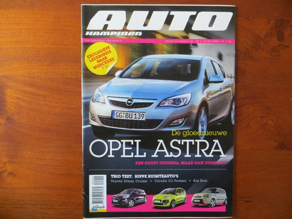 Autokampioen 10 2009 Opel Astra, Toyota Urban Cruiser, Clio, Boeken, Ophalen of Verzenden, Nieuw, Opel
