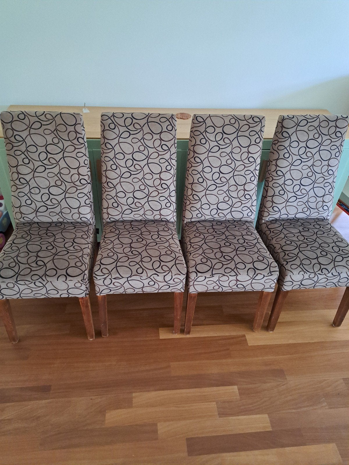4x Henders & Hazel eetkamerstoelen met houten poten, Ophalen, Hout, Gebruikt, Bruin