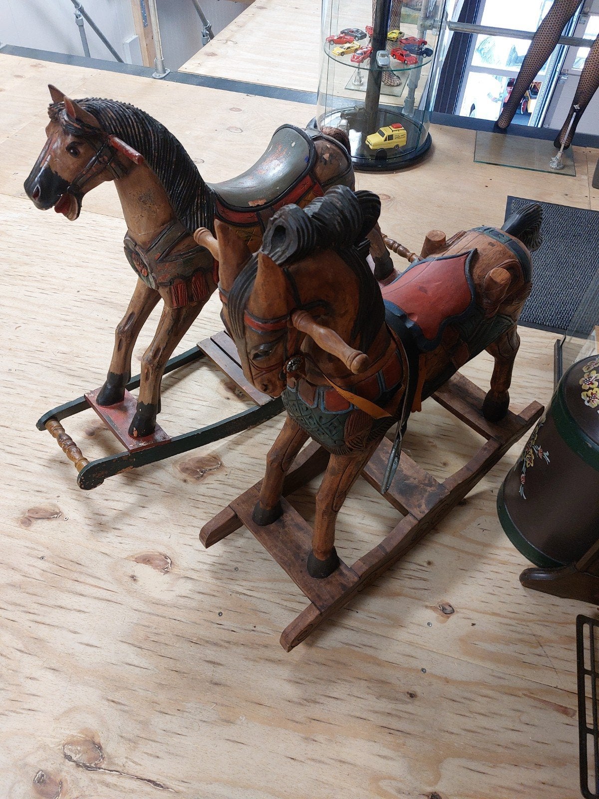 Houten paard, Ophalen