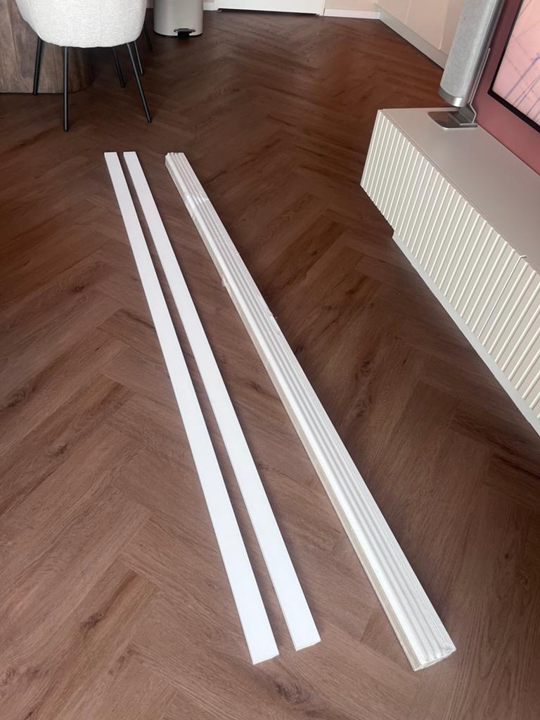 Nieuwe Staande plinten MDF 18x60mm gegrond (7 stuks), Ophalen, Nieuw, Mdf, 200 tot 250 cm
