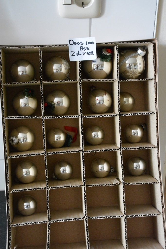 Kerstballen zilver Doos 100, Ophalen of Verzenden, Zo goed als nieuw