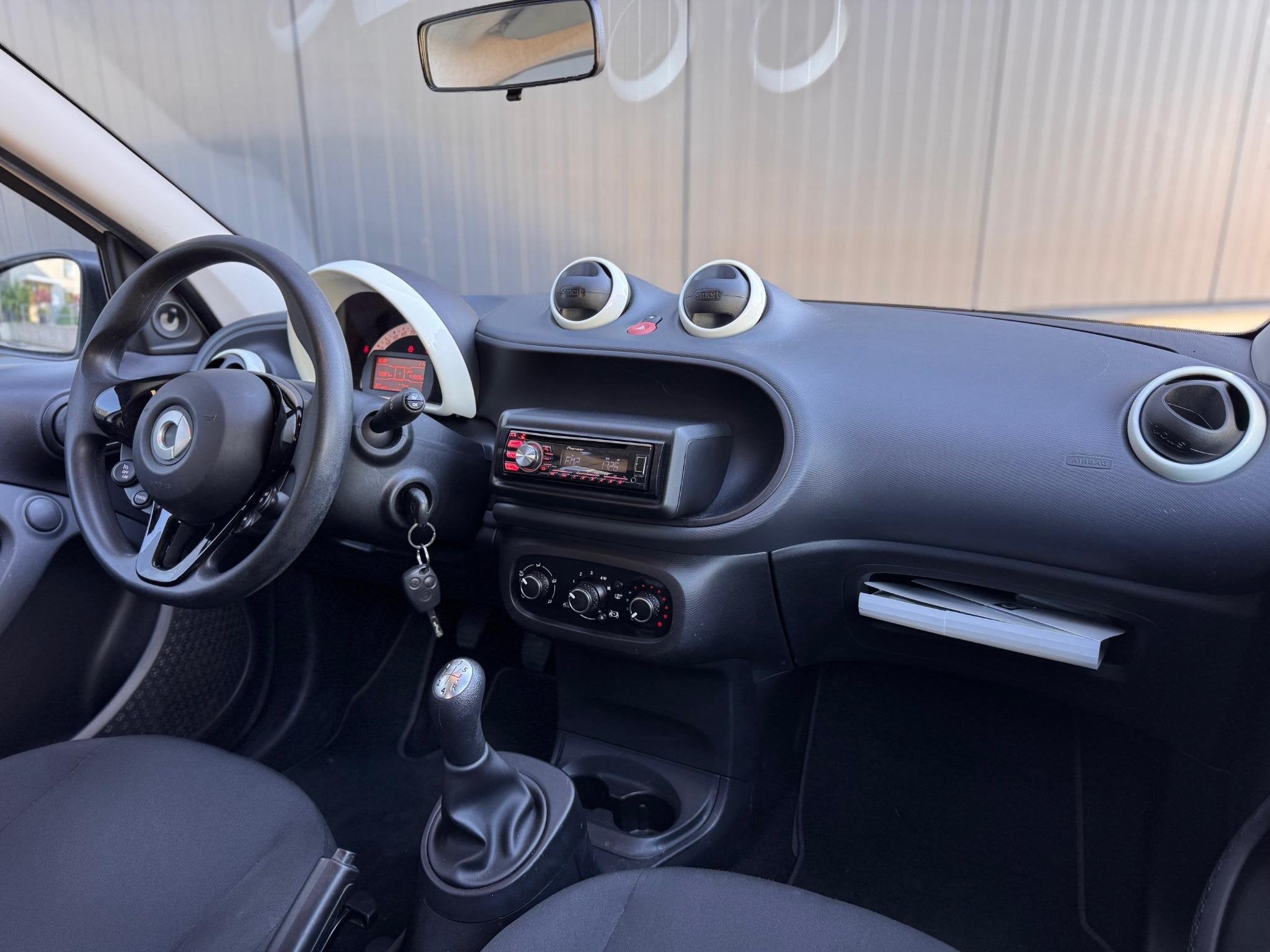 smart forfour 1.0 Pure / Cruisecontrol / Elec.ramen, Auto's, Gebruikt, 4 stoelen, Wit, Origineel Nederlands