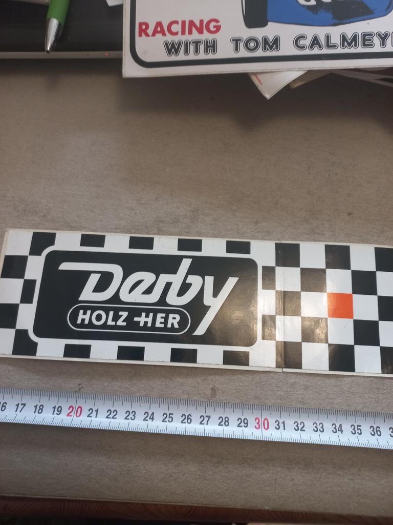 Derby holz her, Ophalen of Verzenden, Zo goed als nieuw