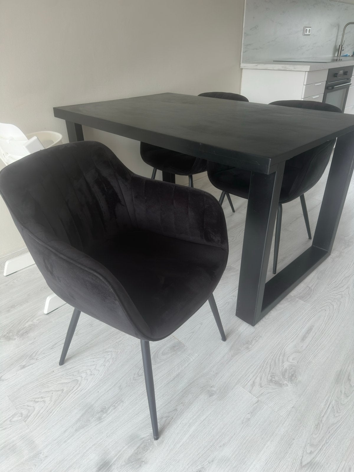 4 zwarte Kwantum eetkamerstoelen, Huis en Inrichting, Stoelen, Ophalen, Gebruikt, Zwart, Vier