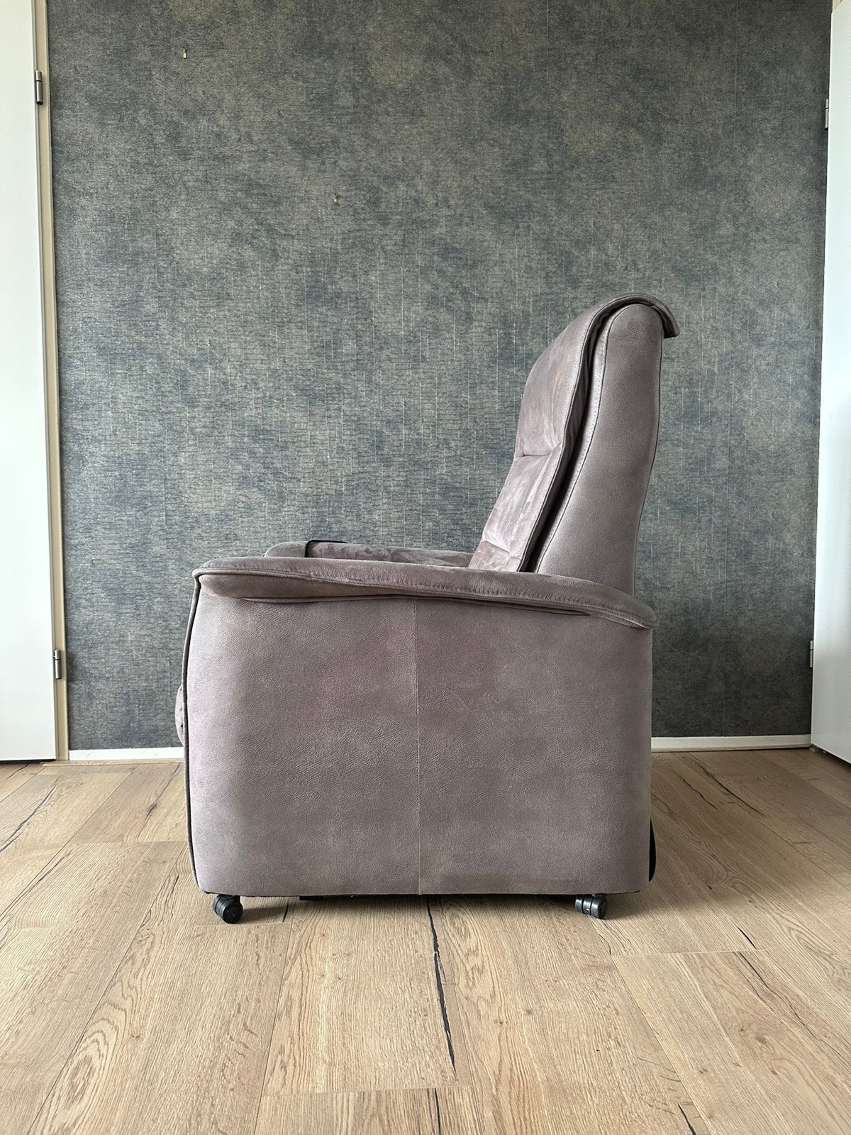 Staopstoel grijs electrisch op wielen, Huis en Inrichting, Fauteuils, Ophalen, Overige materialen, Minder dan 75 cm, Klasiek modern