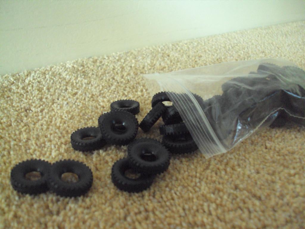 Bandjes Dinky Toys 20mm zwart block, Verzenden, Nieuw, Bus of Vrachtwagen, Dinky Toys