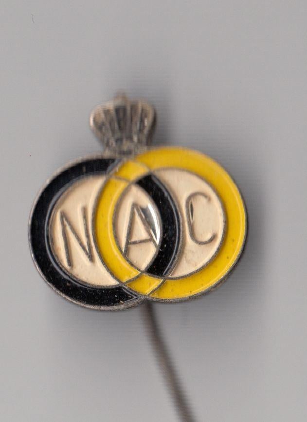 Voetbal NAC Breda speldje, Verzamelen, Speldjes, Pins en Buttons, Gebruikt, Niet vindbaar, Niet vindbaar, Speldje of Pin