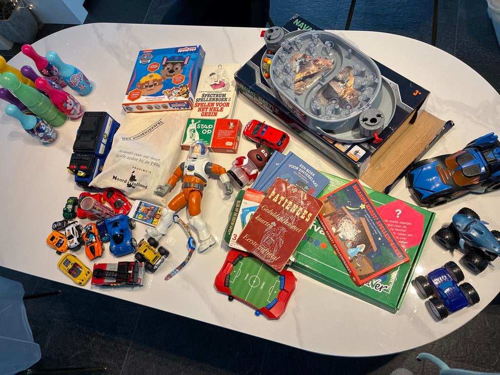 Grote partij speelgoed: Lightyear, auto's, spellen etc, Ophalen, Zo goed als nieuw, Jongen of Meisje