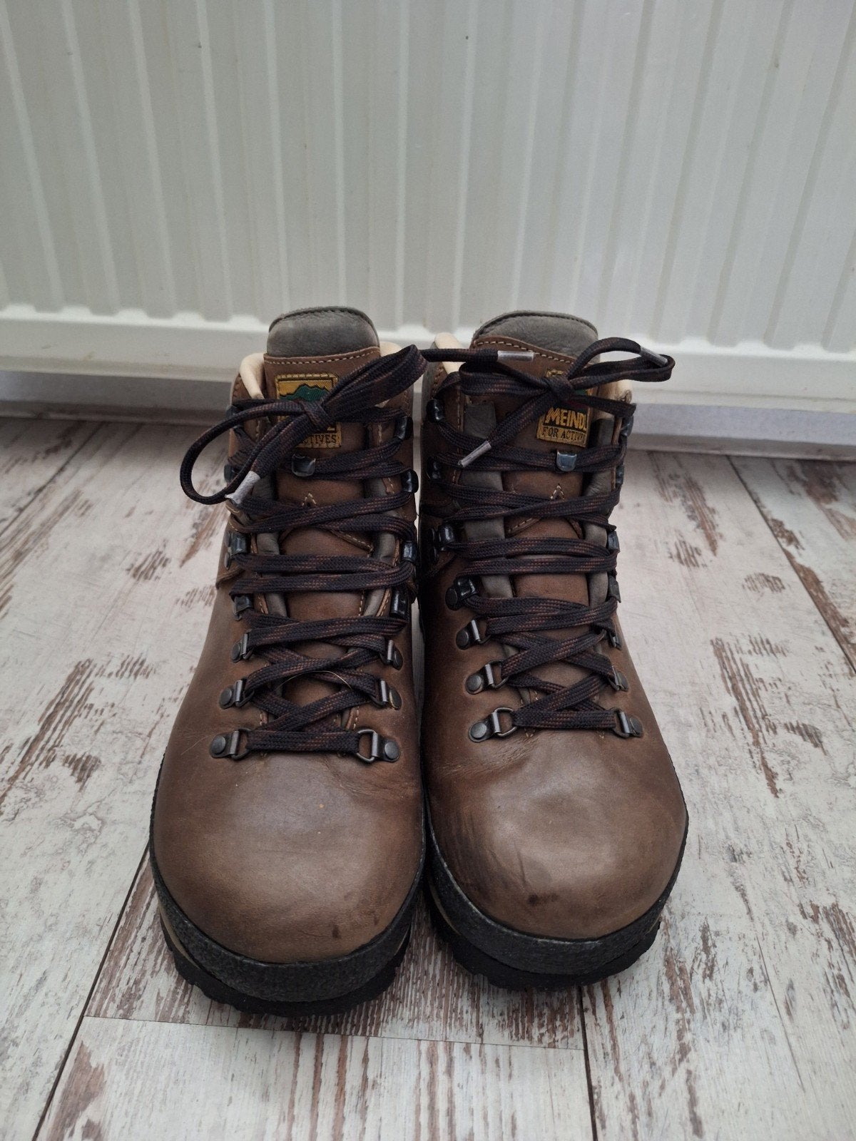 Meindl Borneo berg-/ wandelschoenen, cat B, mt 7/ 40 2/3, Ophalen of Verzenden, Gebruikt, Schoenen