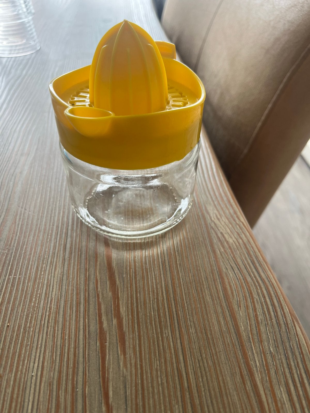 Citruspers met glazen opvangbak - Geel, Ophalen, Geel, Glas, Overige typen