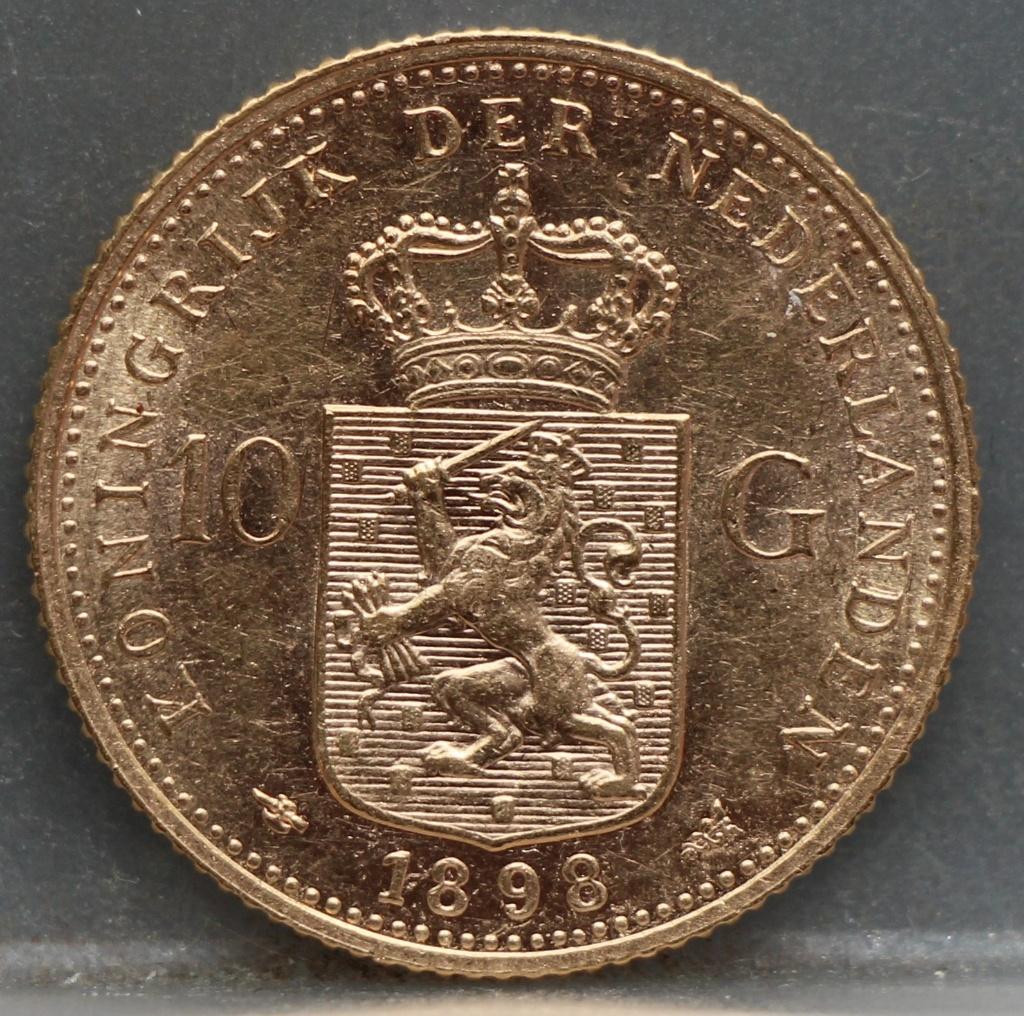 Gouden tientje 1898 - 10 gulden 1898 met punt, Postzegels en Munten, Munten | Nederland, Verzenden, Goud, Koningin Wilhelmina