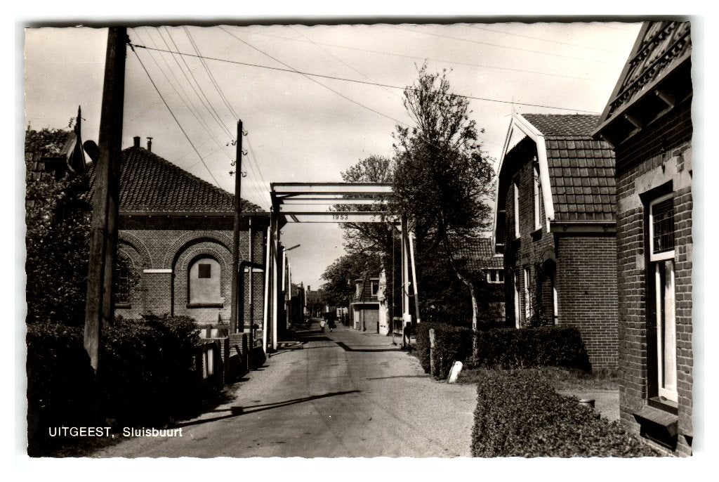 Uitgeest, Sluisbuurt. Lees beschrijving, Verzamelen, Ansichtkaarten | Nederland, Verzenden, 1960 tot 1980, Gelopen, Noord-Holland