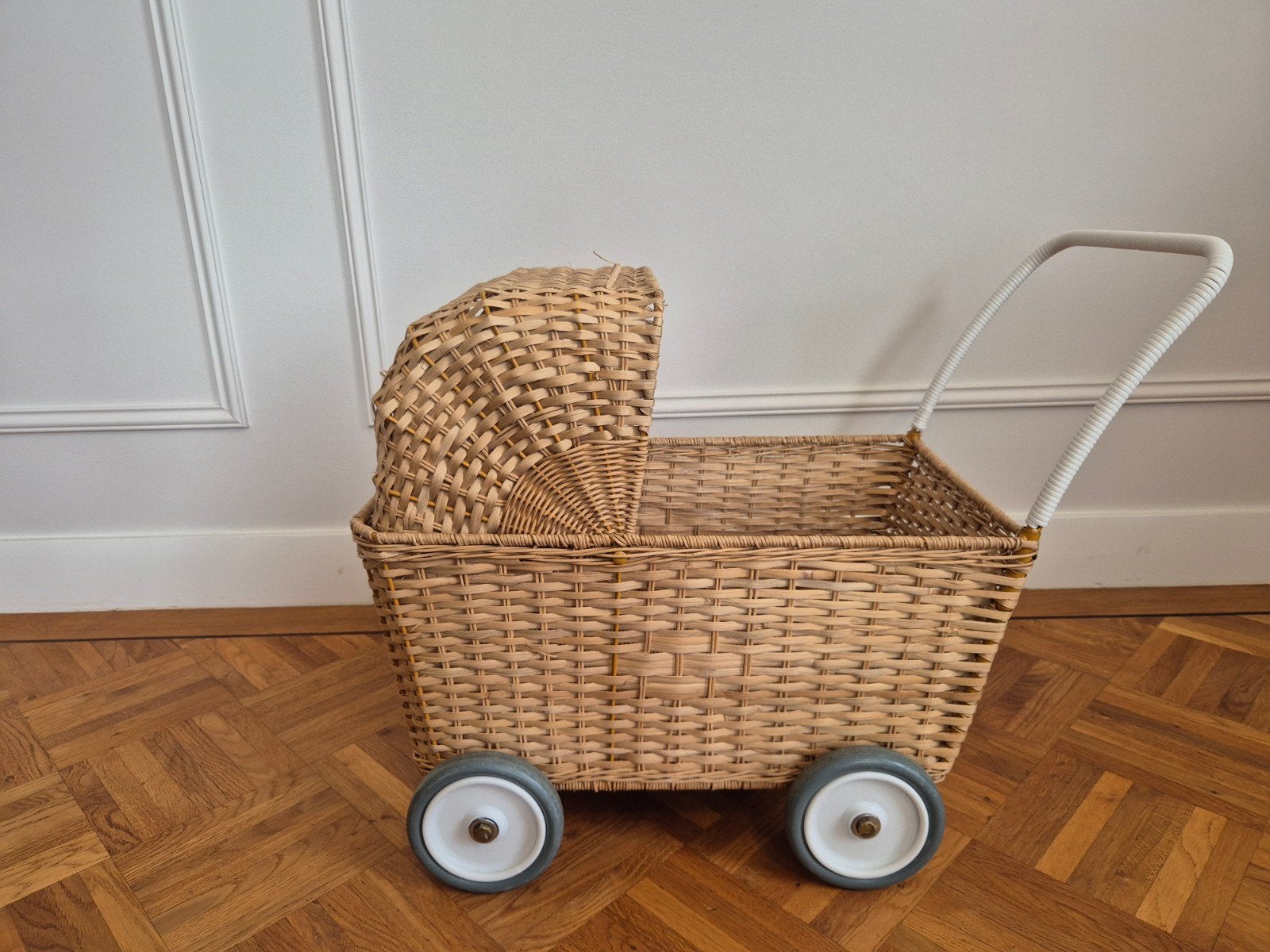 Olli Ella kinderpoppenwagen - Retro rieten kinderwagen, Kinderen en Baby's, Speelgoed | Poppen, Ophalen, Gebruikt, Overige typen