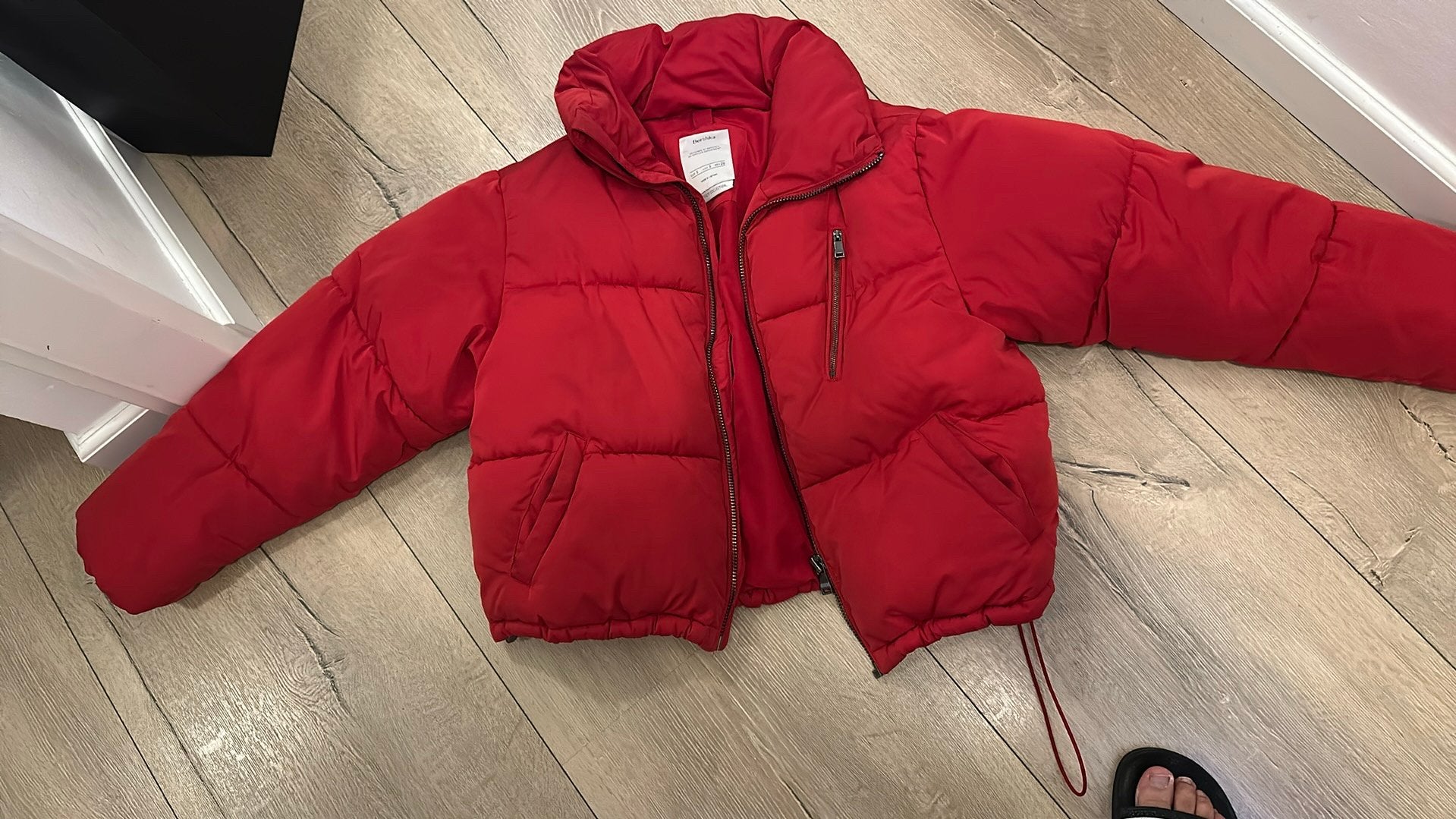 S dames jas Bershka, Ophalen, Zo goed als nieuw, Maat 36 (S), Rood