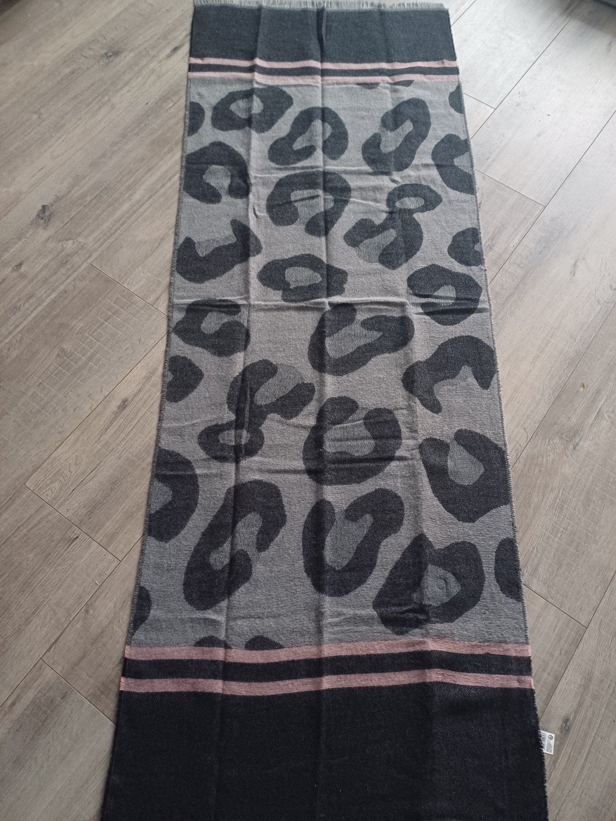 Sjaal oudroze / grijs met franjes, Ophalen of Verzenden, Nieuw, Maat 46/48 (XL) of groter, Sjaal