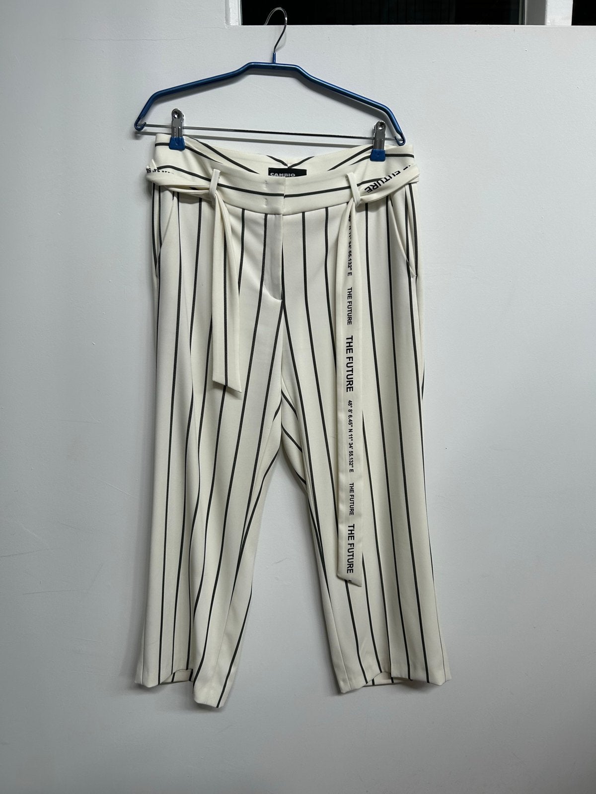 Cambio broek maat 38/M met strepen en ceintuur, Kleding | Dames, Broeken en Pantalons, Maat 38/40 (M), Wit, Nieuw, Ophalen of Verzenden