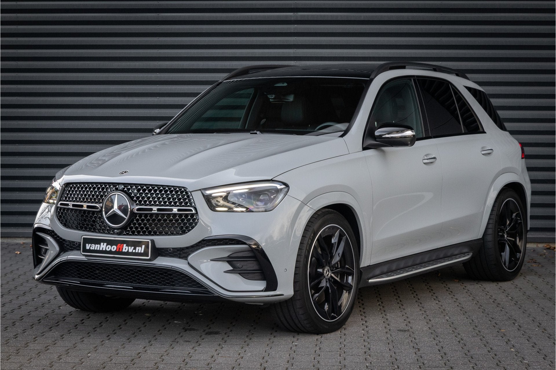 Mercedes-Benz GLE 450 d 4MATIC AMG Line Alpingrau - Head-up, Automaat, Gebruikt, Zwart, 368 pk