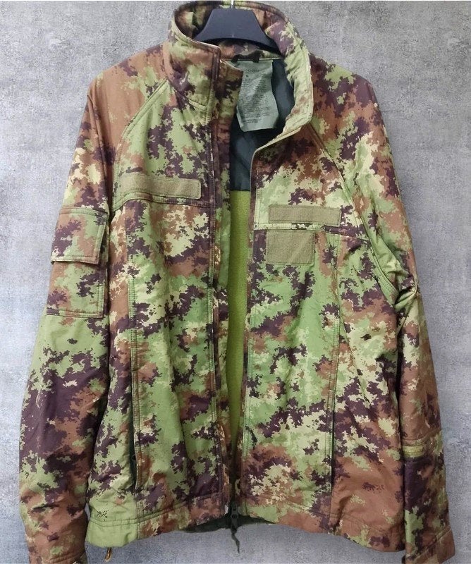 Softshell Jack Italiaanse Leger Vegetato Camouflage Leger (M, Ophalen of Verzenden, Landmacht, Nederland, Kleding of Schoenen