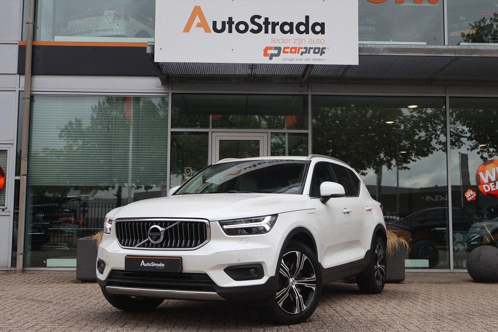 Volvo Xc40 T4 Inscription 211pk SoH 94% | 360 Camera | Stoel, Auto's, Volvo, Navigatiesysteem, 1712 kg, Wit, Leder