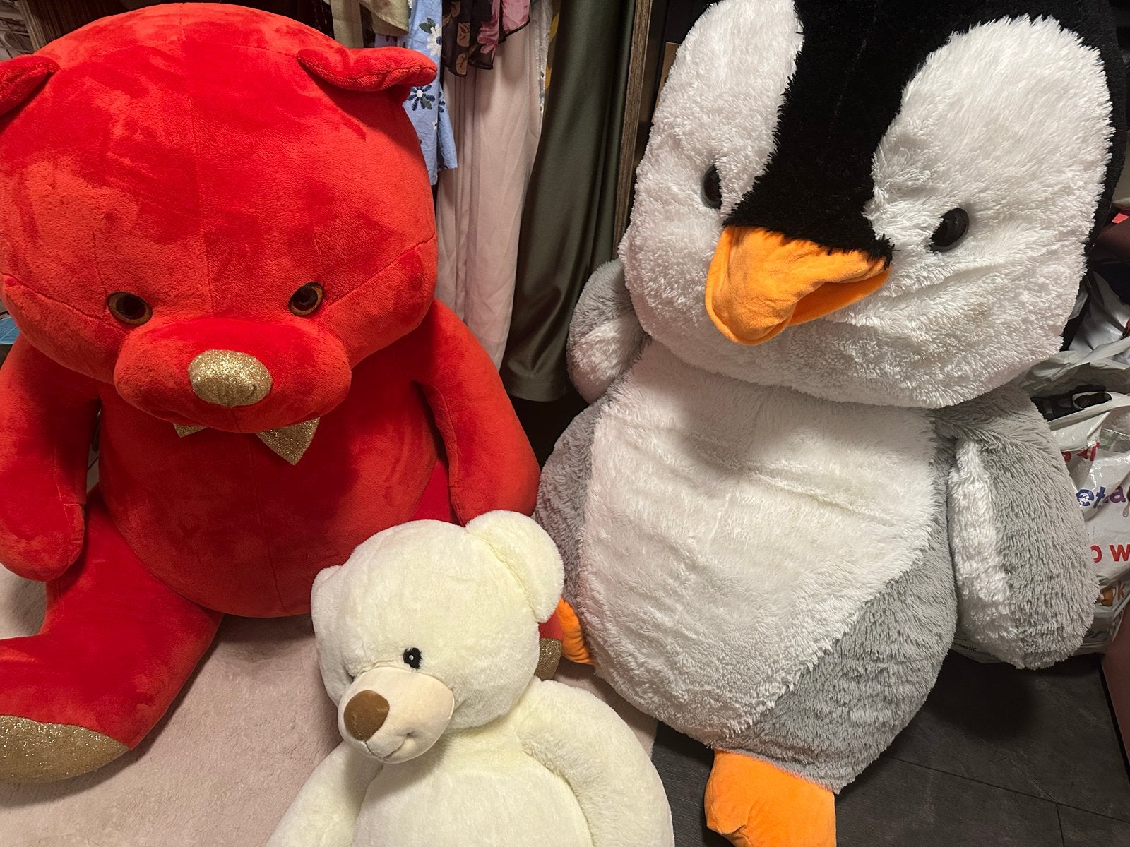 Grote knuffels: rode beer, witte beer en pinguïn, Ophalen, Gebruikt, Beer, Middelgroot (20 tot 80 cm)