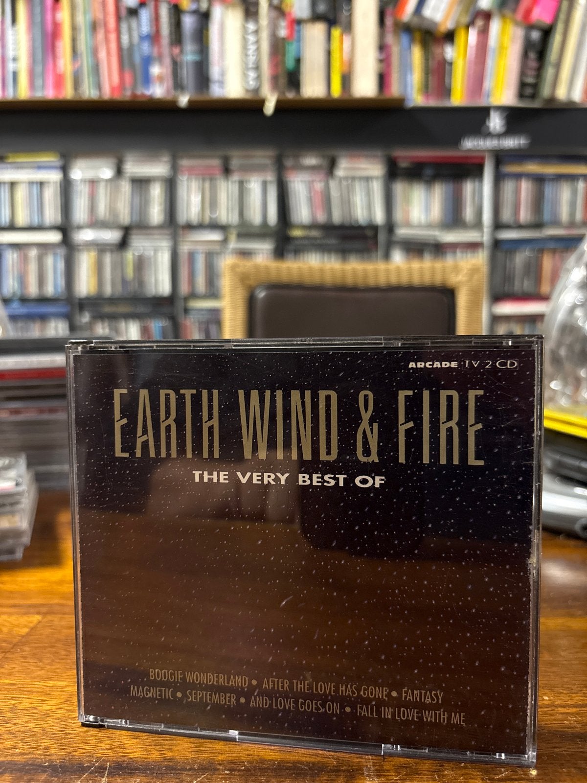 Earth Wind & Fire - The Very Best Of (2 CD) 28 tracks, Cd's en Dvd's, Cd's | R&B en Soul, Ophalen of Verzenden, Zo goed als nieuw