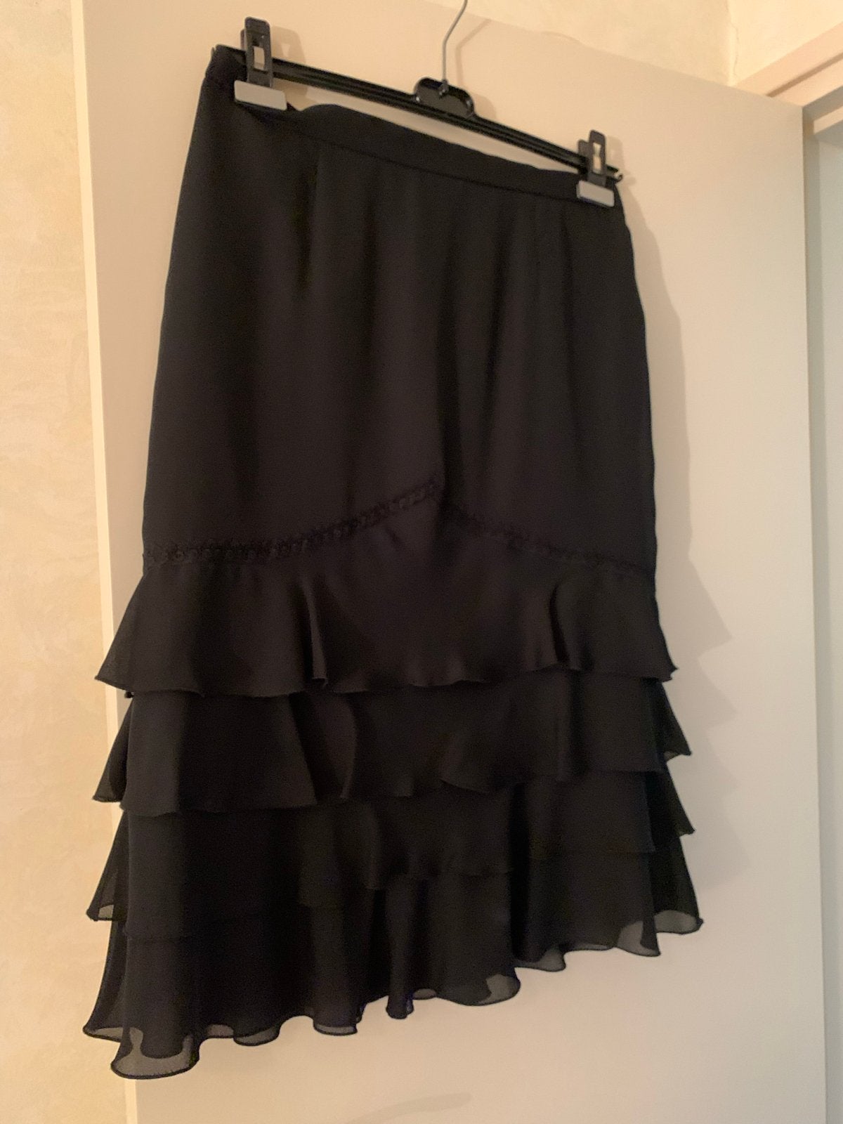 Elegante Zwarte Rok met Ruches - El Corte Inglés, Maat 38/40 (M), Zwart, Ophalen of Verzenden, Zo goed als nieuw