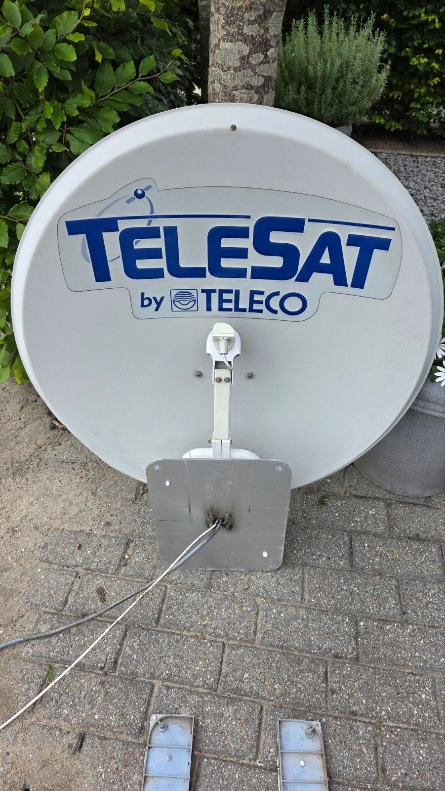 Telesat 85cm volautomatische schotel, Ophalen, Zo goed als nieuw