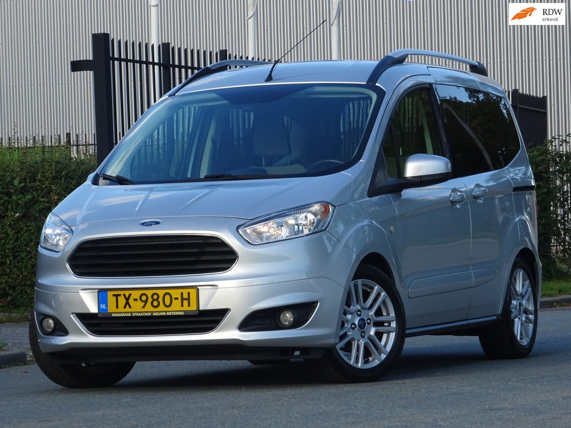Ford Tourneo Courier 1.0 Titanium 1-EIGENAAR CLIMA/CRUISE, Voorwielaandrijving, Gebruikt, Verwarmde buitenspiegels, Bedrijf