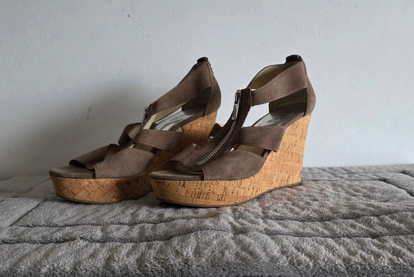 Sandalen met sleehak, Kleding | Dames, Schoenen, Michael Kors, Beige, Zo goed als nieuw, Sandalen of Muiltjes