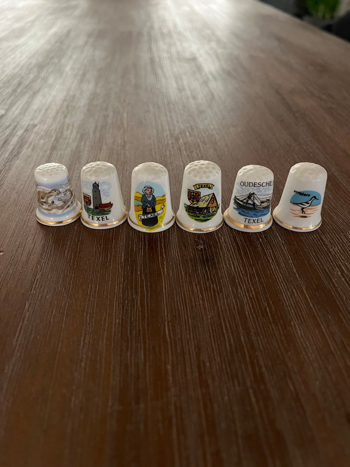 Set van 6 Texel vingerhoedjes - Porselein, Verzamelen, Ophalen, Zo goed als nieuw, Porselein, Nederland