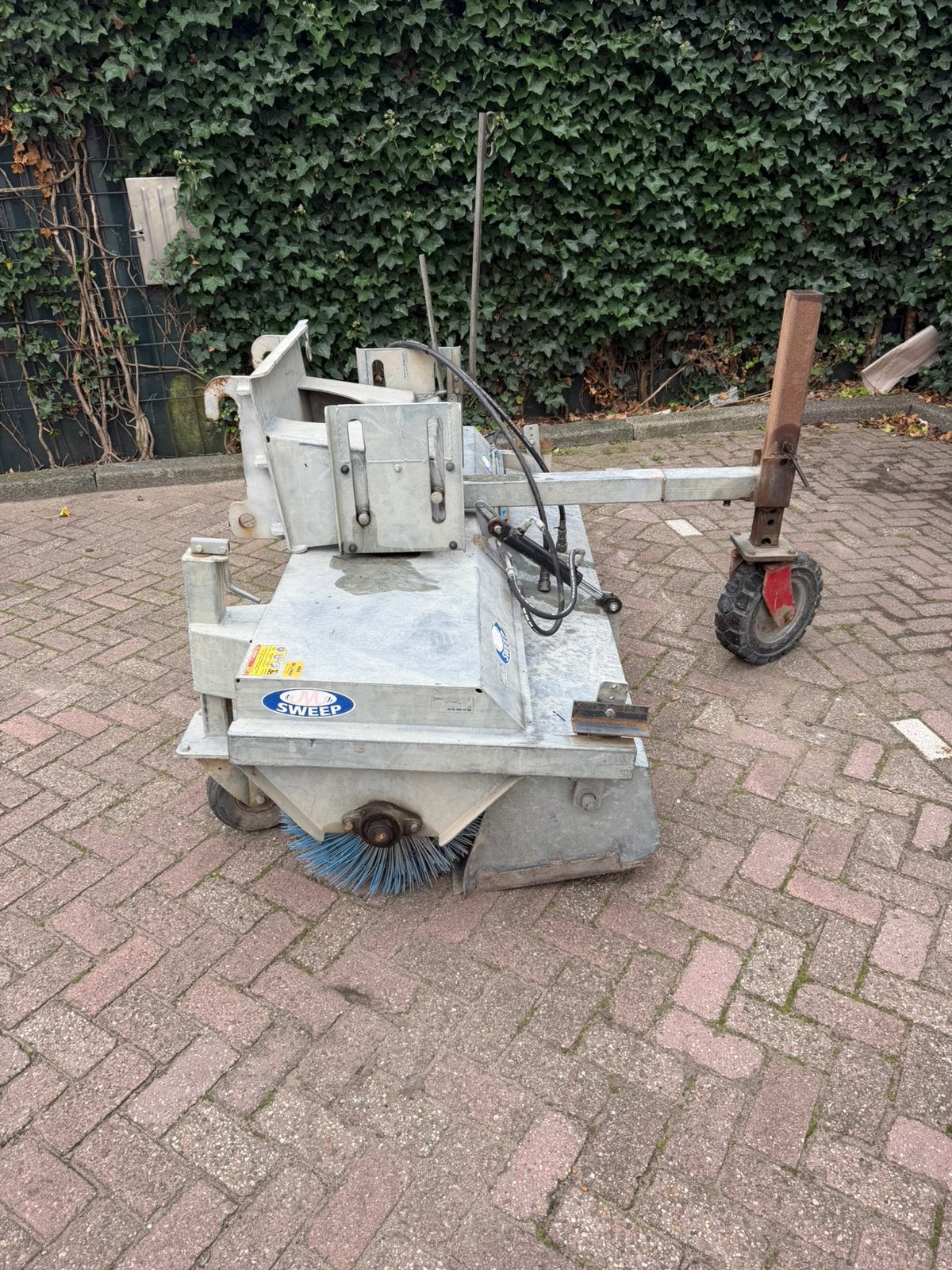 Veegborstel giant met opvangbak, Ophalen, Zo goed als nieuw