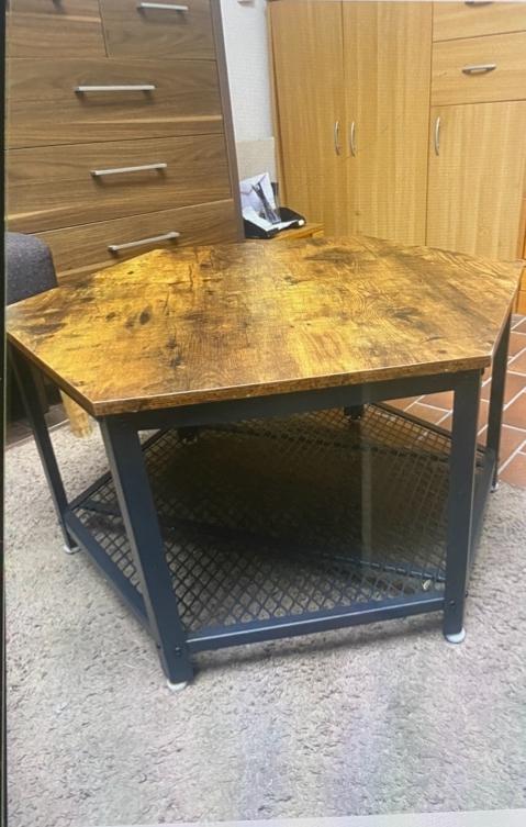 Zeshoekige salontafel met industriële look, Zo goed als nieuw, Overige vormen, Minder dan 50 cm, Overige houtsoorten