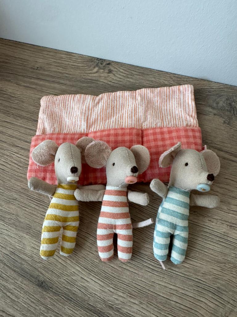 Maileg triplets met speen, Ophalen of Verzenden