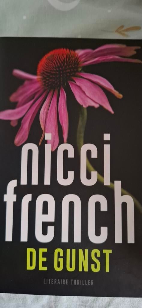 Nicci French - De Gunst (Literaire Thriller), Ophalen of Verzenden, Gelezen, Nicci French, Nederland