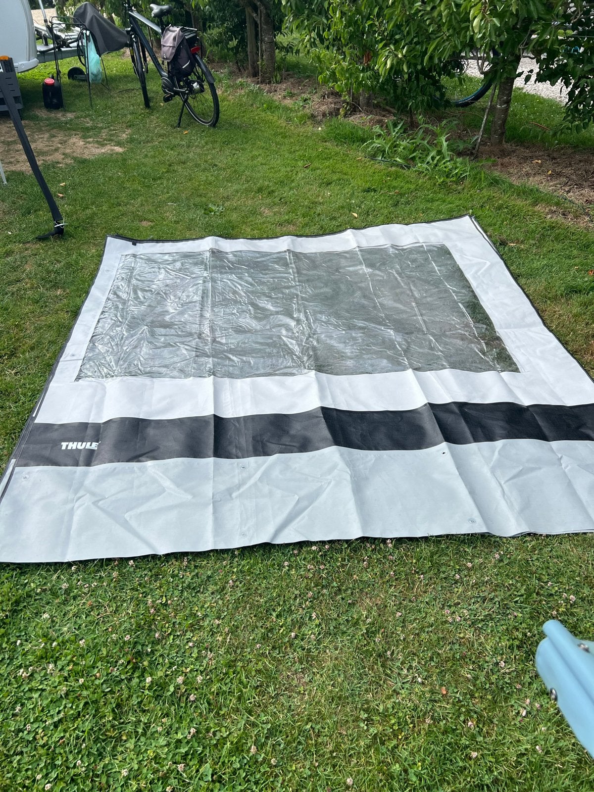 Thule luifel zijwand met raam, Caravans en Kamperen, Voortenten en Luifels, Ophalen, Zo goed als nieuw, Polyester, Thule