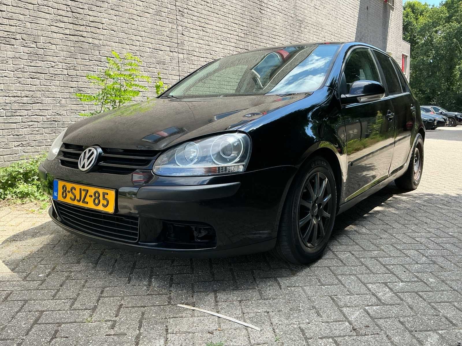 2004 Volkswagen Golf 1.6 FSI Trendline Personenauto, Auto's, Gebruikt, 4 cilinders, 116 pk, Zwart