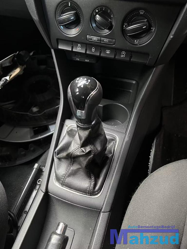 SEAT TOLEDO 4 pook knop hoes 2012-2019, Gebruikt, Autovia A-2, Km 585 585
08760  Martorell, ES, Ophalen of Verzenden, SEAT S.A.