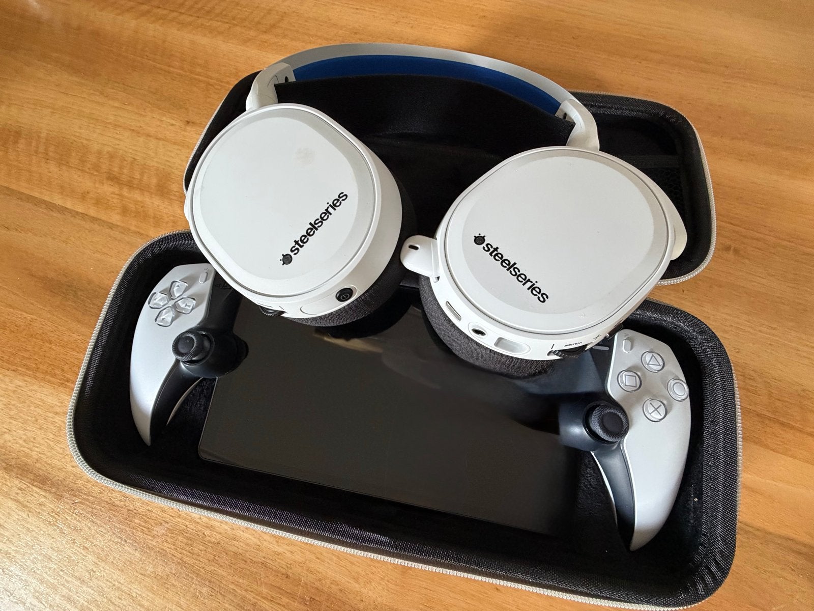 Playstation portal met SteelSeries Arctis 7P+ met dongel, Ophalen, Zo goed als nieuw