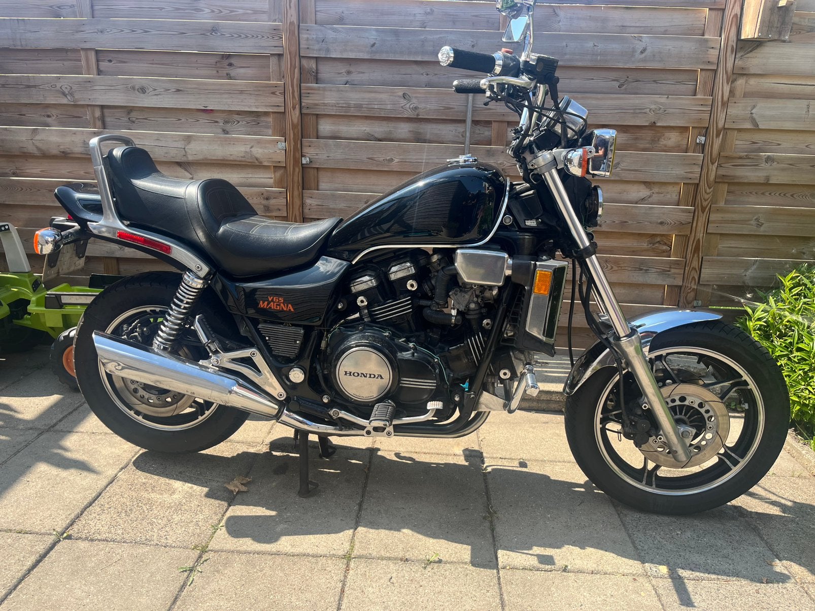 Honda Magna 1100 cc v65 zwart! 1983 Oldtimer. Bieden mag, Motoren, Particulier, Chopper