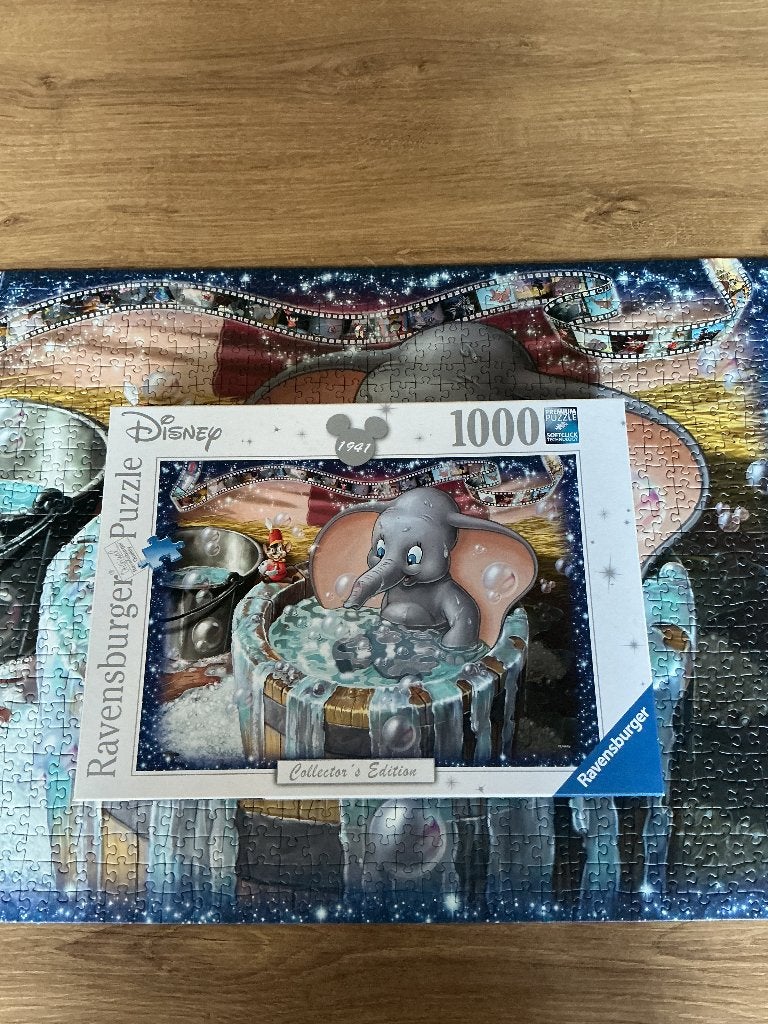Ravensburger Disney Dumbo Puzzel 1000 stukjes, Ophalen of Verzenden, 500 t/m 1500 stukjes, Zo goed als nieuw, Legpuzzel