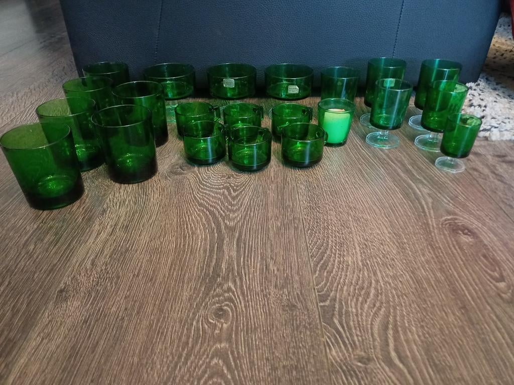 Grote collectie groene glazen Luminarc, Ophalen of Verzenden