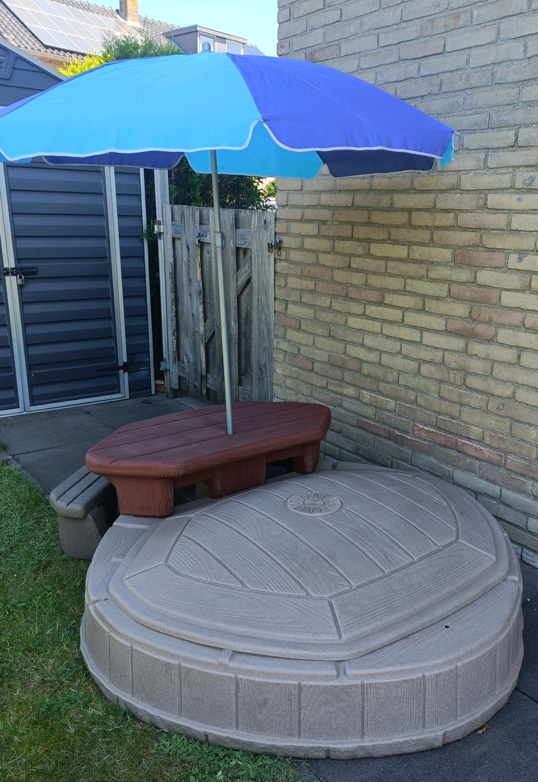 Step2 Zandbak met Picknicktafel en Parasol - Ook als Badje, Ophalen, Gebruikt