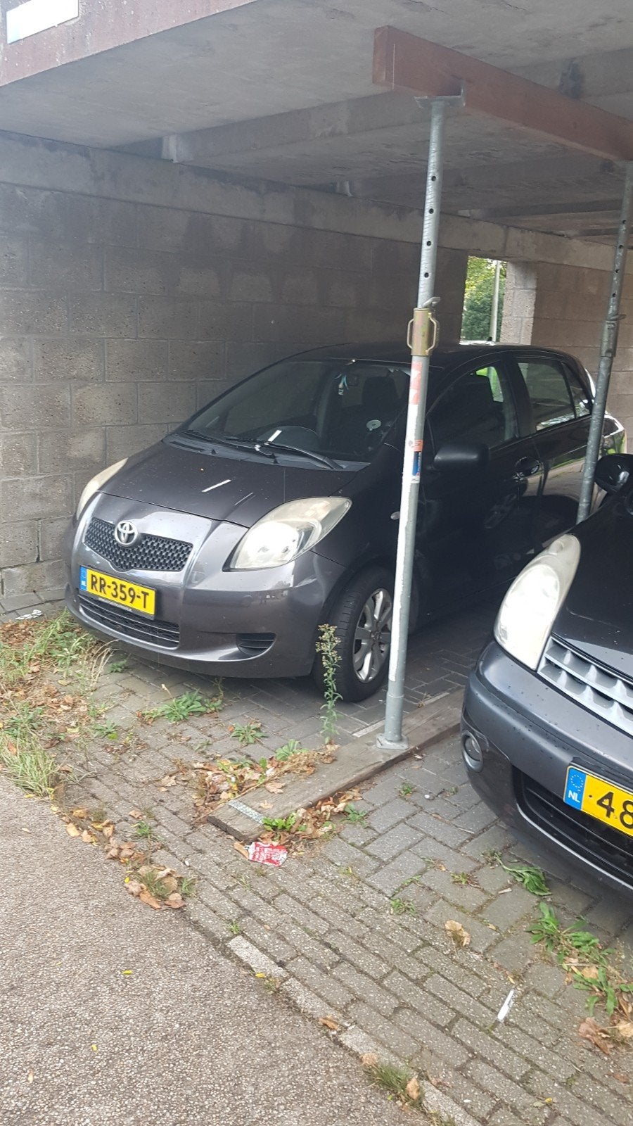 Toyota Yaris 1.3 16V Vvt-i 5DR 2009 Grijs, Auto's, Voorwielaandrijving, 1025 kg, 40 €/maand, 4 cilinders