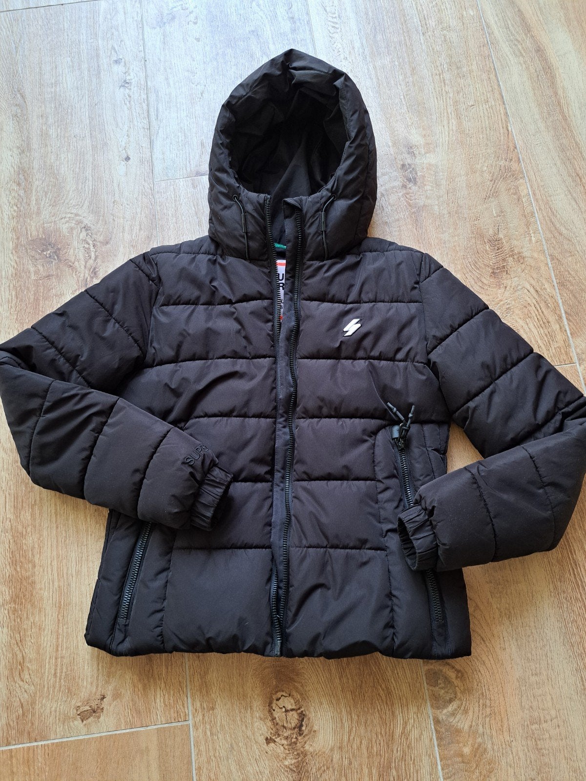Superdry Sports Puffer Series Jas Zwart Maat S, Superdry, Zwart, Ophalen of Verzenden, Zo goed als nieuw