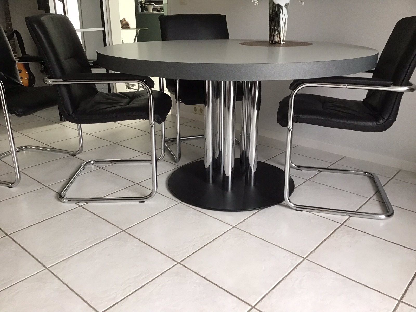 Eetkamer 130 rond, Ophalen, Gebruikt